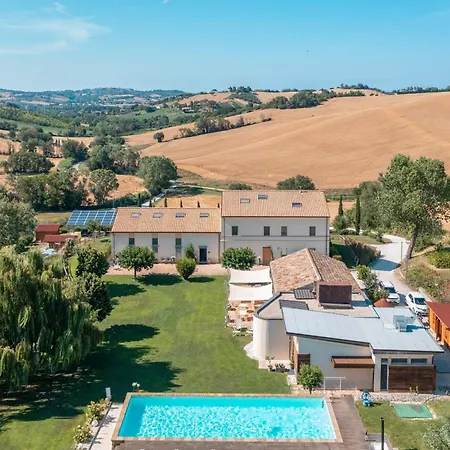 Il Gallo Senone Di Campagna Üdülőközpont 4*